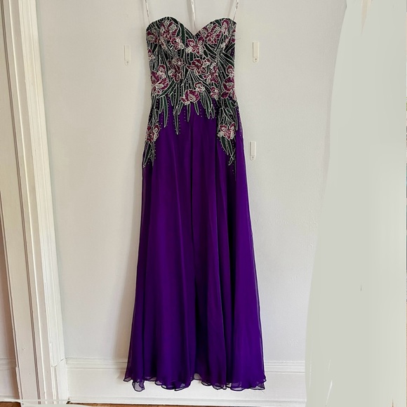 Ellie Wilde dress by Mon Cheri - Size 2 - worn once - Picture 3 of 12